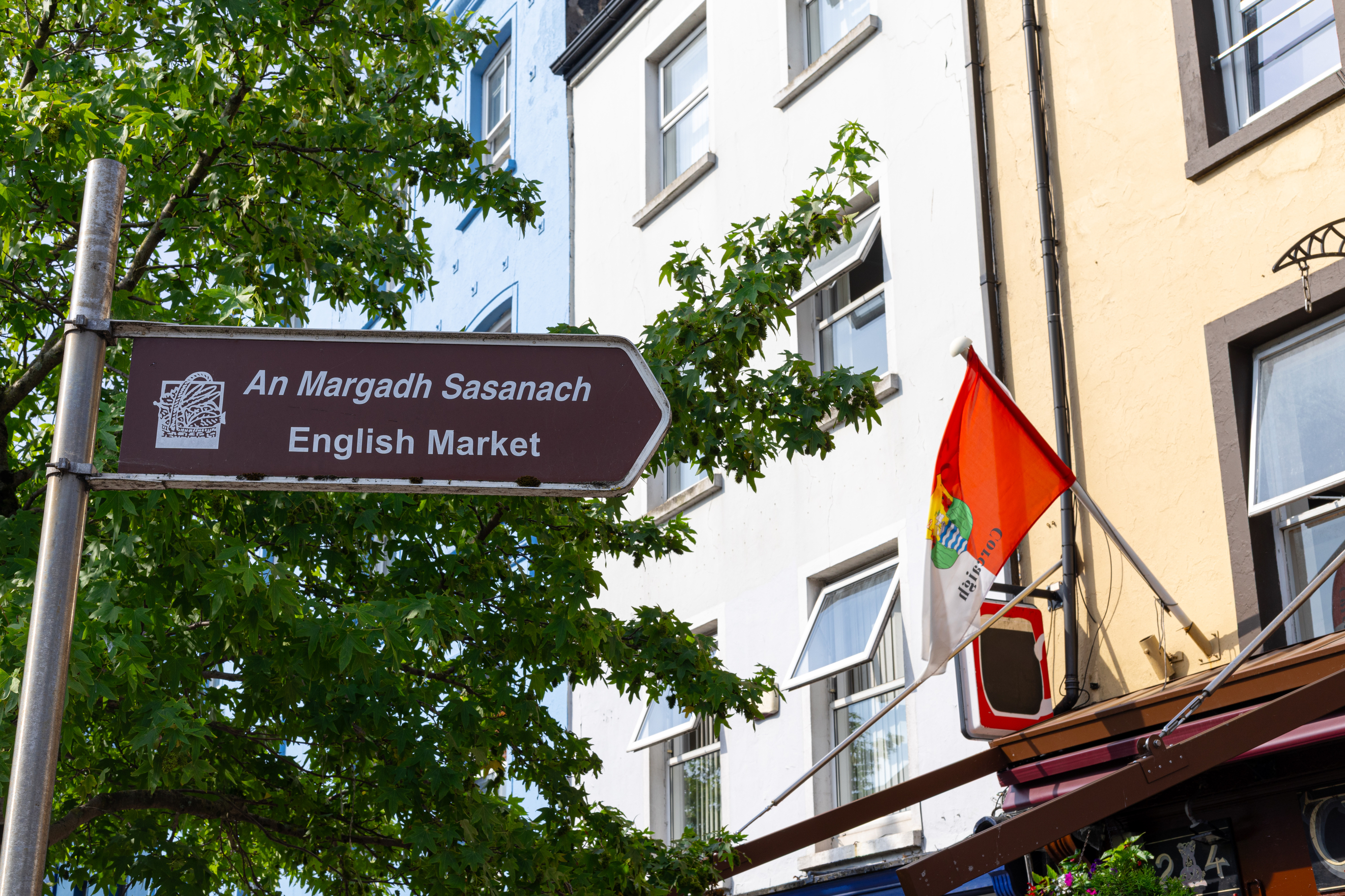 Bilingual sign for An Margadh Sasanach, the English Market, in Cork city centre.